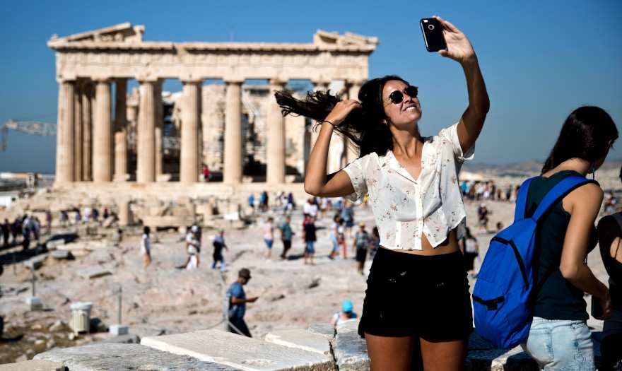 TOURISTES ELLADA
