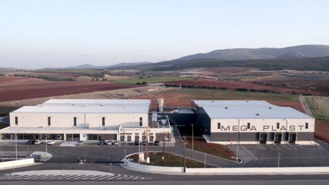 Νέες  θέσεις εργασίας στη Θήβα: Η MEGAPLAST προσλαμβάνει Χειριστές Μηχανημάτων Παραγωγής